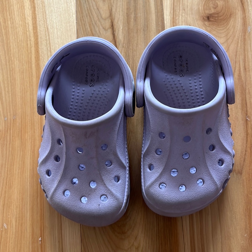 Toddler crocs size 6 EUC